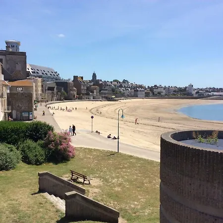 Appartement Le Dauphine 20m De La *